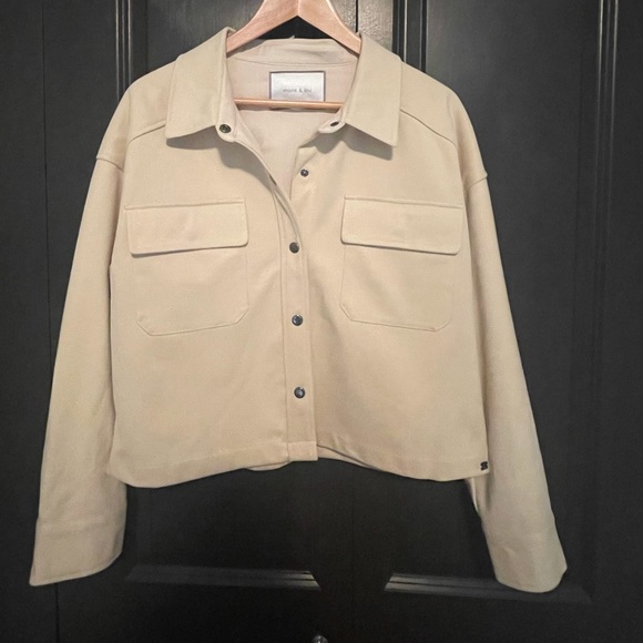 Monk & Lou soft brushed cropped jacket. Size M. Oversized - Picture 1 of 4